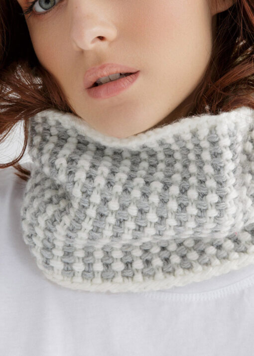 Two-color Cowl Knitting Pattern