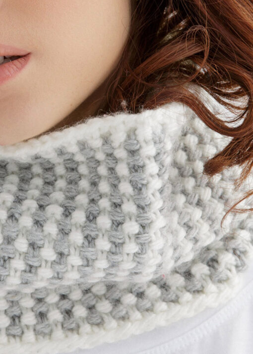 Two-color Cowl Knitting Pattern