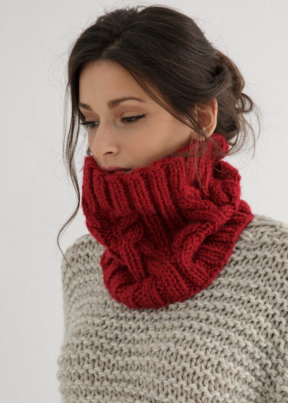 An amazing cable cowl knitting pattern – Through the Stitch