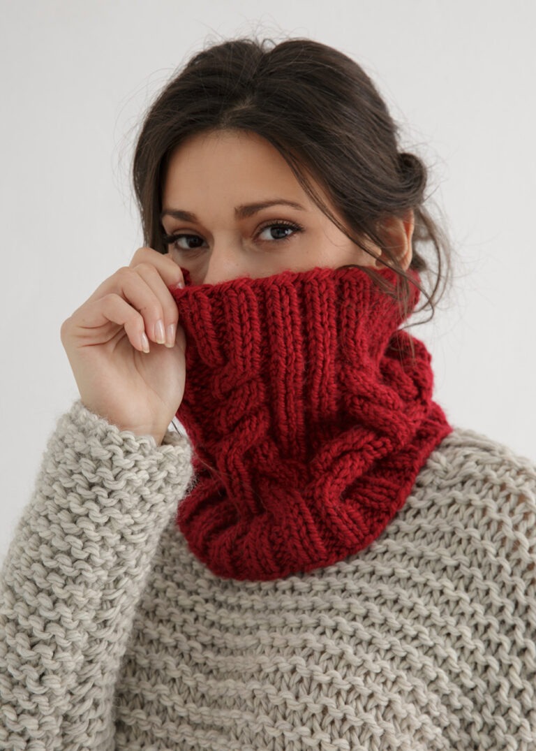 An amazing cable cowl knitting pattern – Through the Stitch