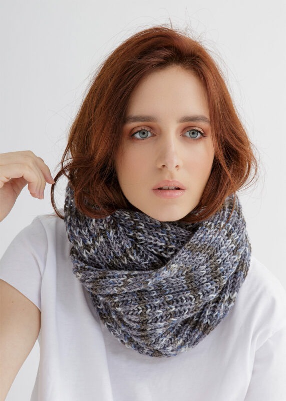 An Infinity Scarf Knit Pattern for free – Through the Stitch