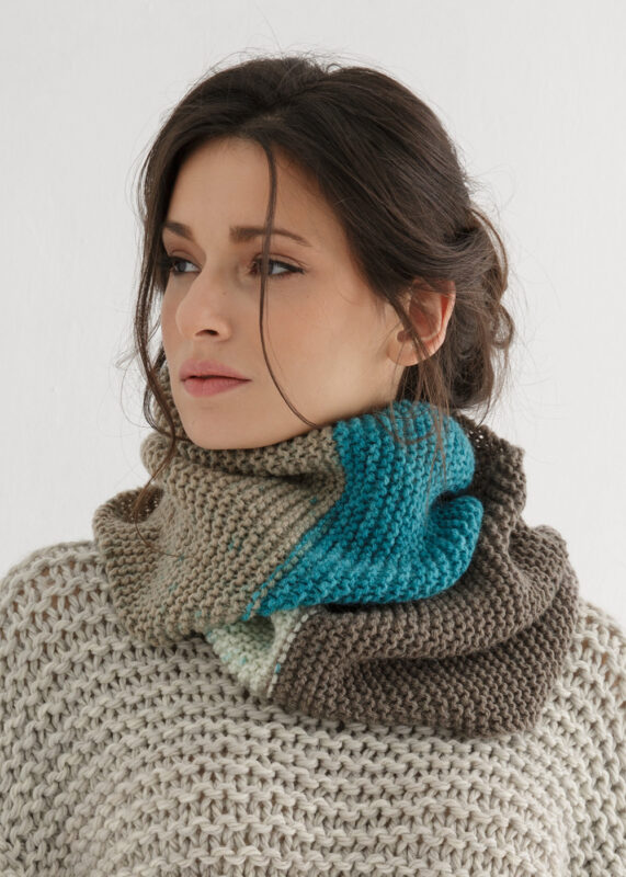 An Infinity Scarf Knit Pattern for free – Through the Stitch